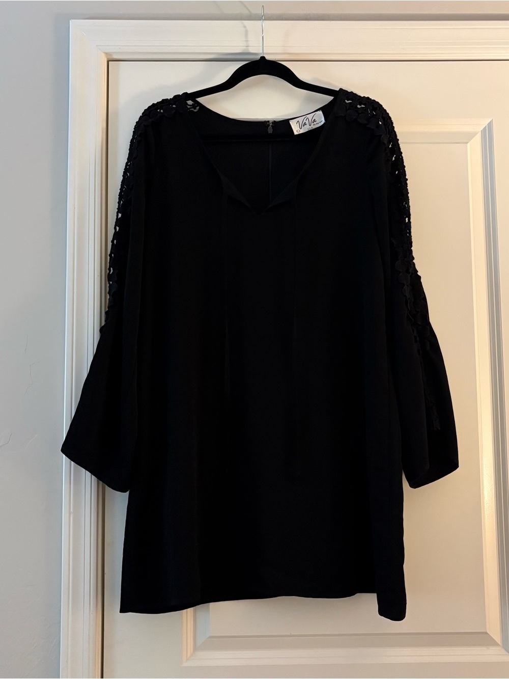 VaVa Women’s Vintage Black Lace-Trim Long Sleeve Mini Dress